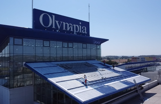 Izolace střechy obchodního centra
