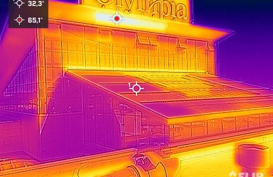 Izolace střechy obchodního centra
